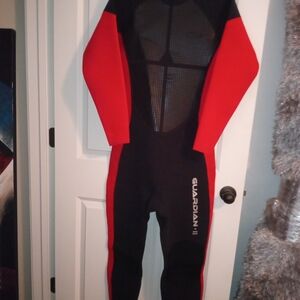 New Hevto Guardian wetsuit size XL